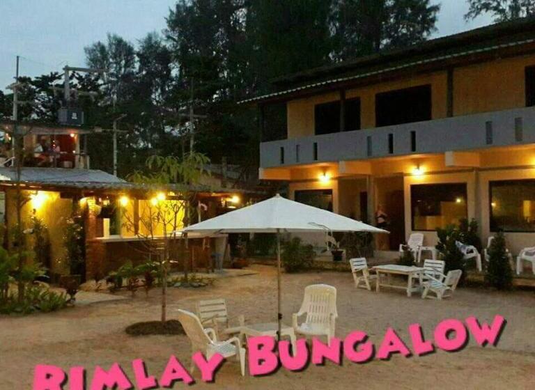 استراحتگاه Rimlay Bungalow