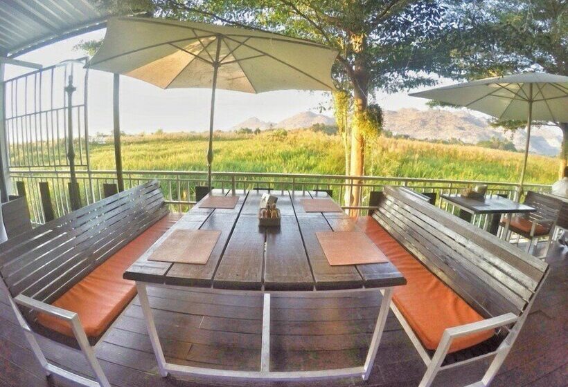 استراحتگاه The Vista Pool Villa