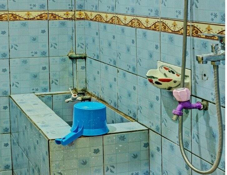 هتل Spot On 92169 Homestay Zahra Syariah