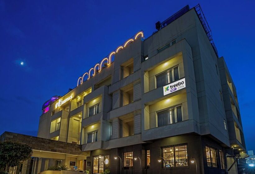 هتل Treebo Premium Baramasi By Jai Club Prime