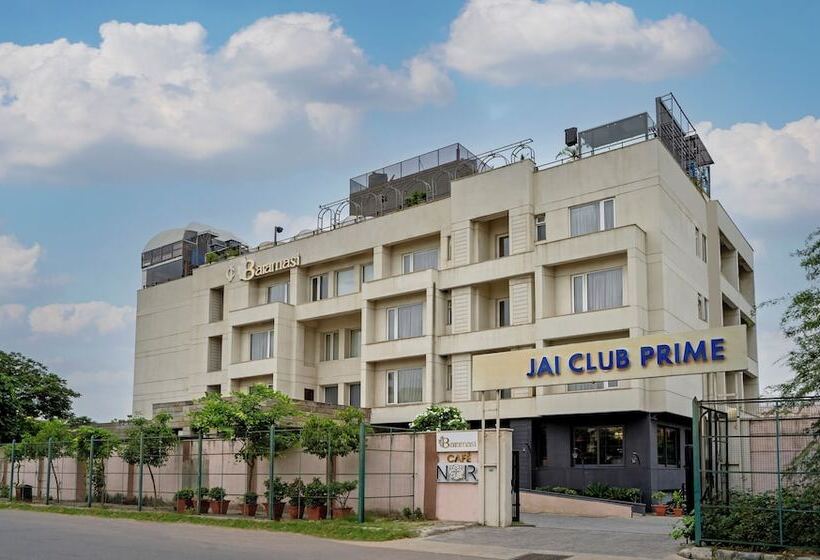 هتل Treebo Premium Baramasi By Jai Club Prime