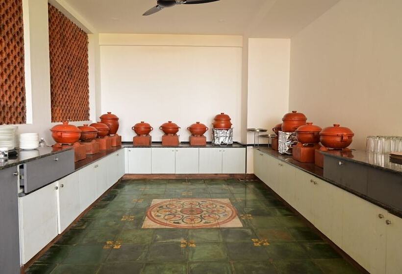 فندق Aadisaktthi Leisure Resort, Kovalam