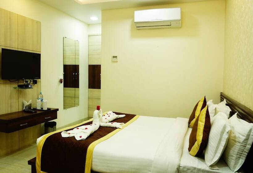 فندق Golden Laurel Inn