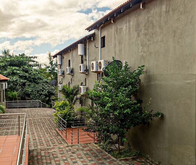 هتل Ossanzaia Bilene Lodge