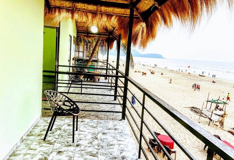 فندق A3 Beach Resort