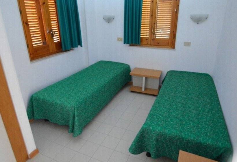 هتل Hotiday Village Letojanni Taormina