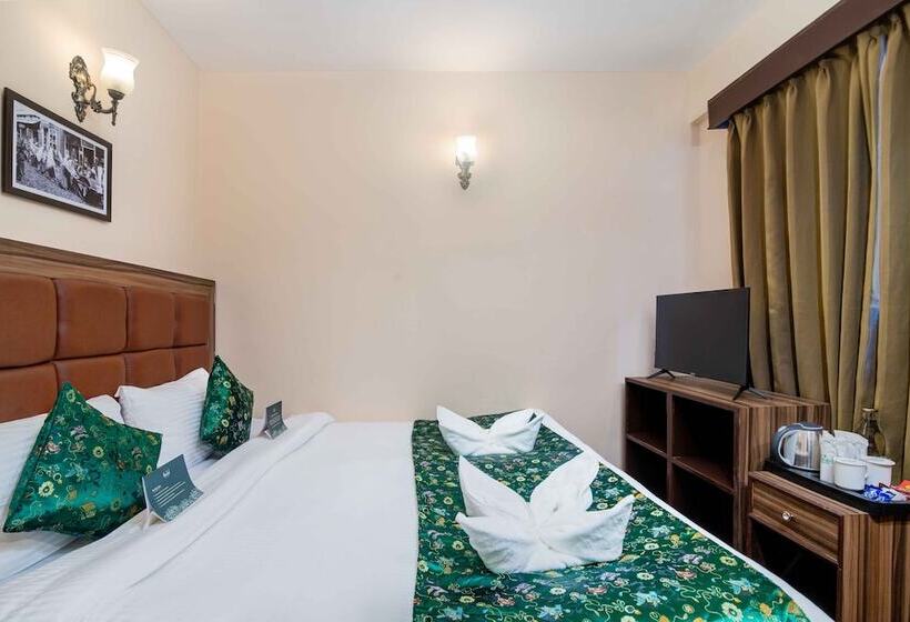 Отель Muscatel Roma