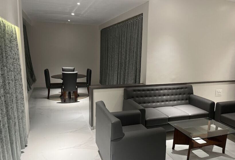 酒店 Ranjitha Palace Raichur
