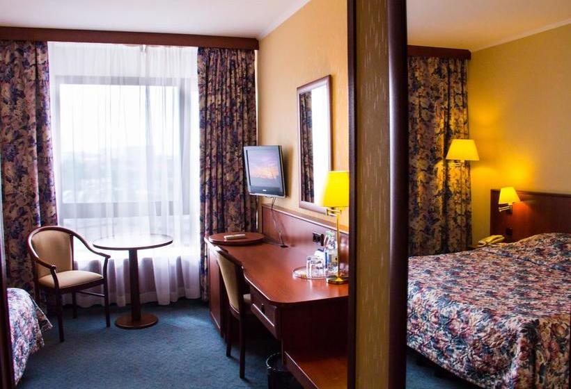 Cosmos Club Hotel