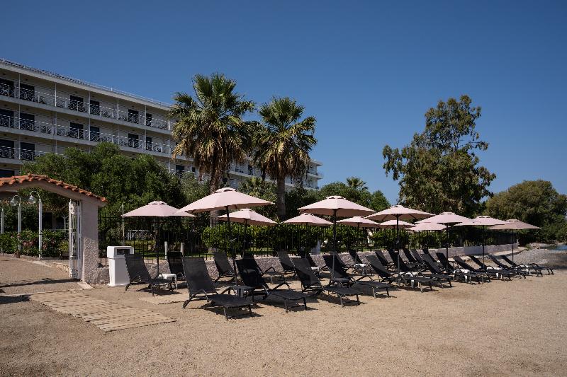 فندق Calamos Beach Family Club