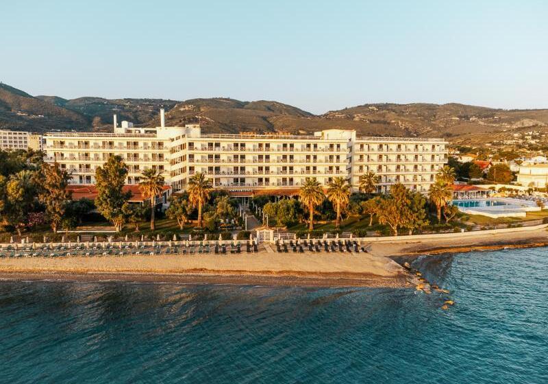 فندق Calamos Beach Family Club