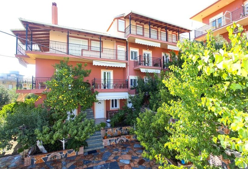 هتل Studio Ristas 2