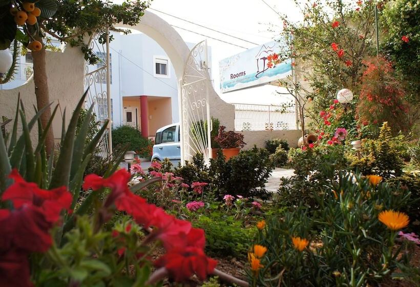 בית מלון כפרי Idi