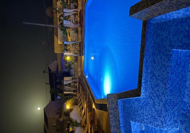هتل Oasis Beach Club