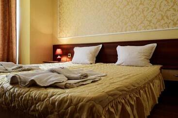 Ryor Hotel All Inclusive & Free Parking