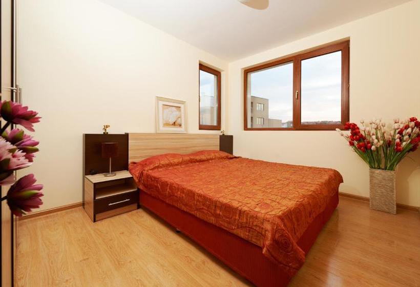 Отель Stanny Court Apart