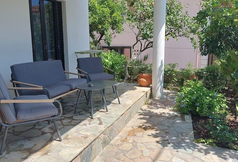 هتل Studios Spiros Parga