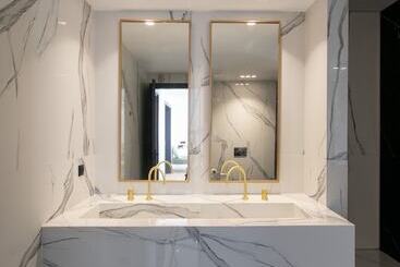 Iphimedeia Luxury Hotel & Suites