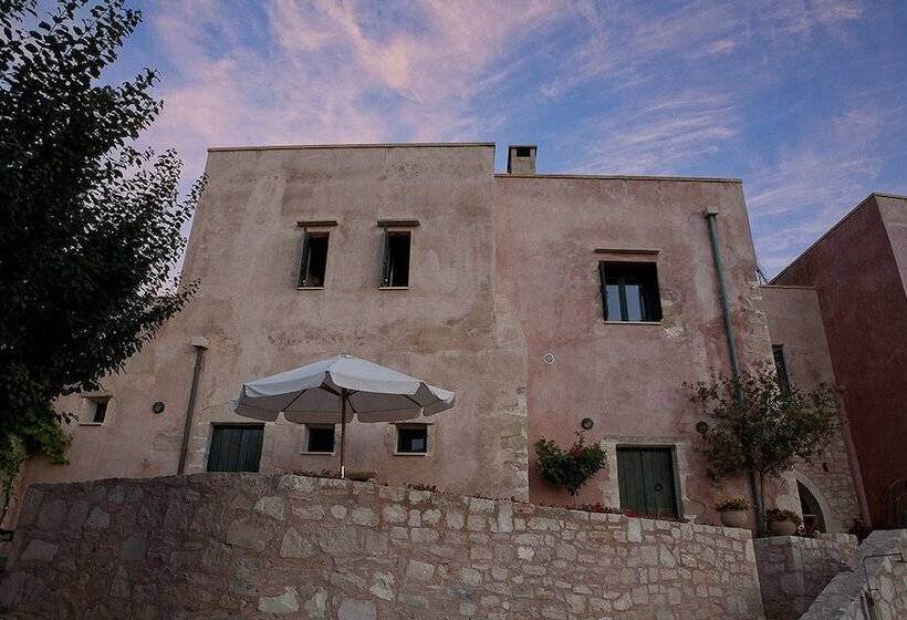 Kastellos Village   Central Complex