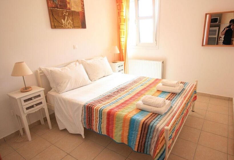Lagoon View Apartments   Adults Only