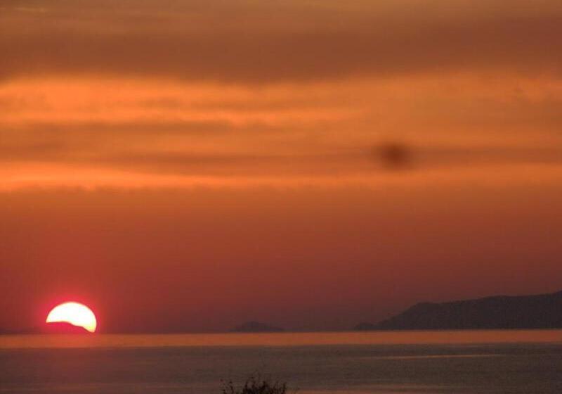 Paradisos Oia