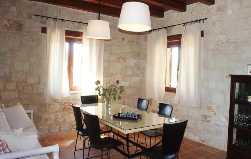 Villa Emerald