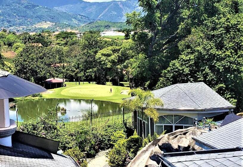 فندق Alameda Cariari Boutique