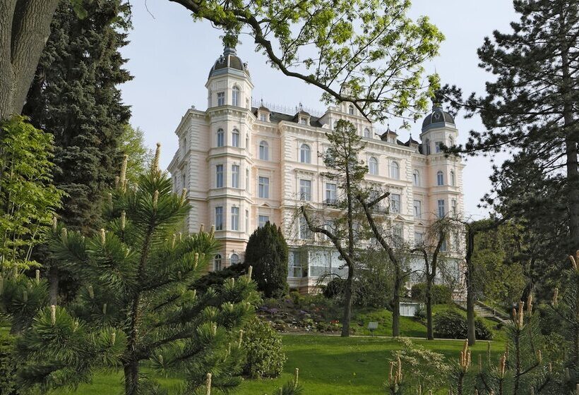 هتل Bristol Palace