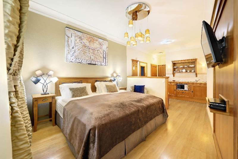 هتل Castle View Apartments