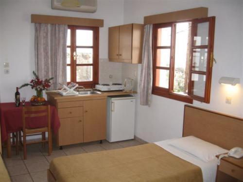 هتل Chrysa Studios Lindos