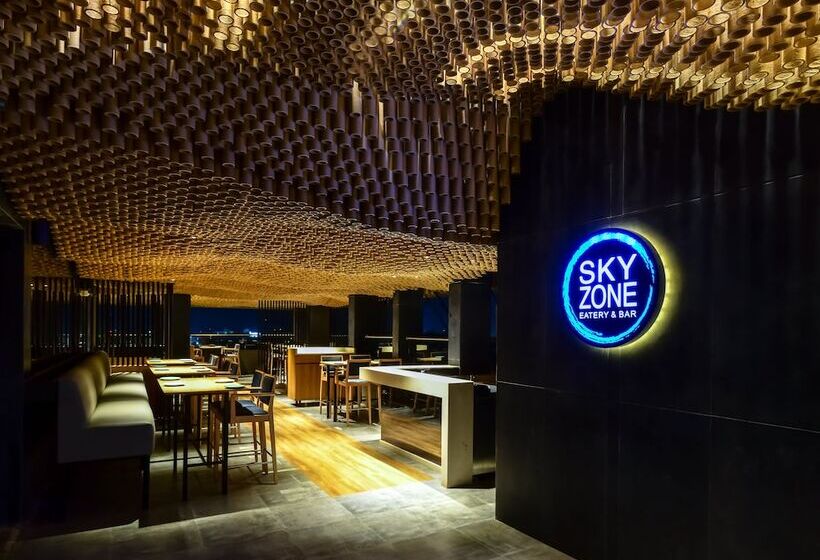 ホテル Regenta Place Raysons Kolhapur