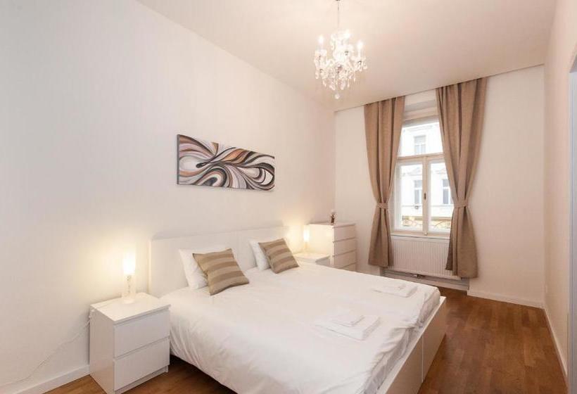 Fotos del hotel Designer Prague City Apartments:  2