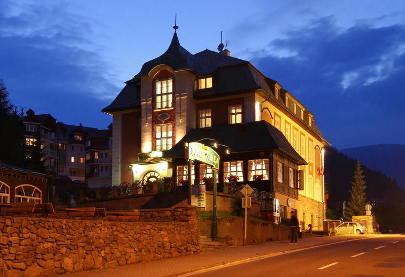 酒店 Hořec
