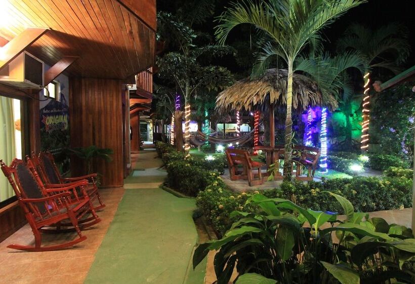 هتل Hostel Backpackers La Fortuna