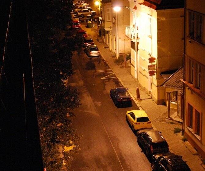 هتل Hostel Foster