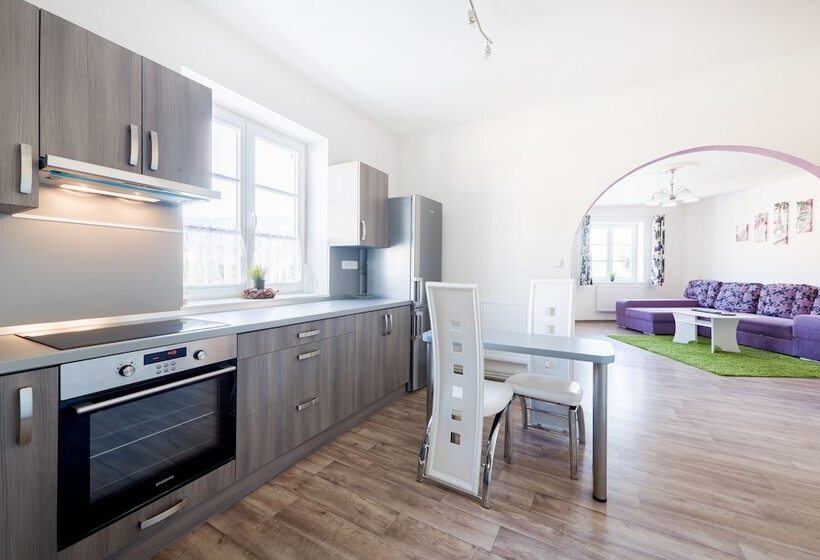 هتل Hostel Foster