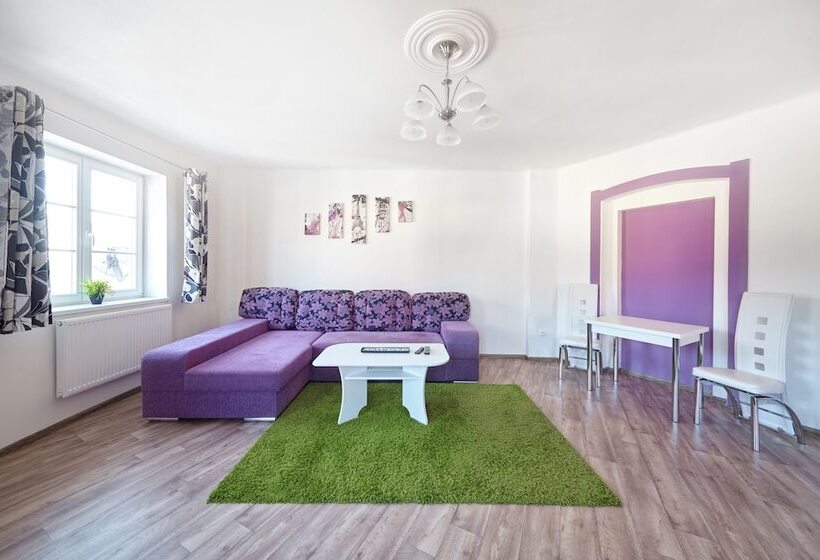 هتل Hostel Foster