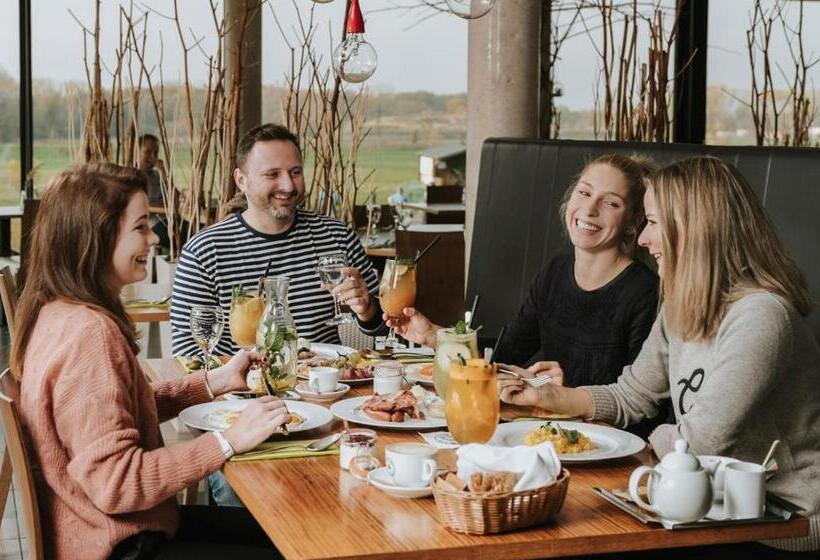 هتل Konference Park