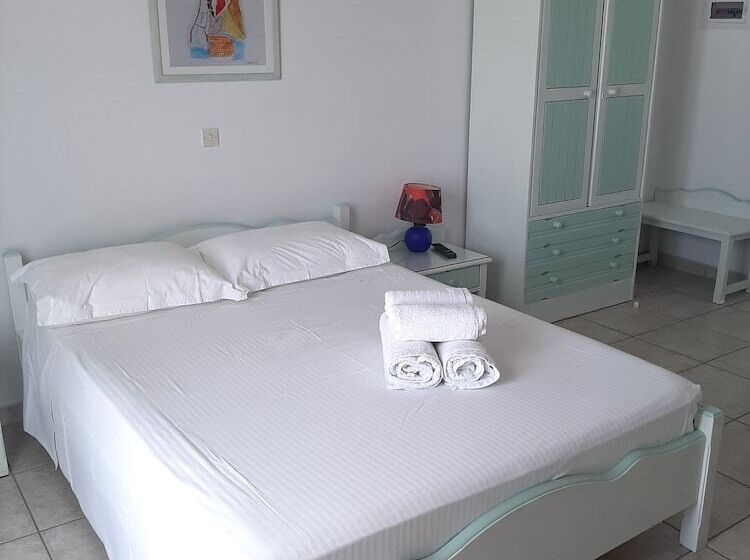 هتل Nefeli Villa