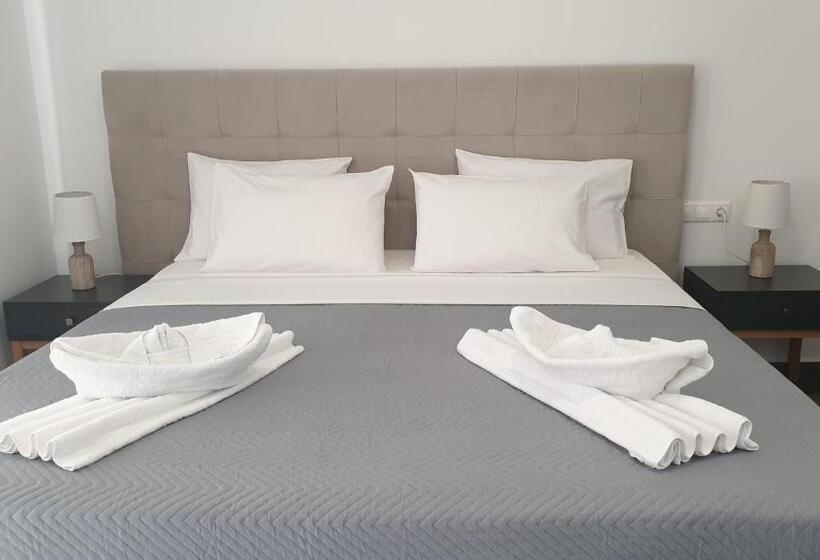 هتل Odos Oneiron Tavronitis Bay