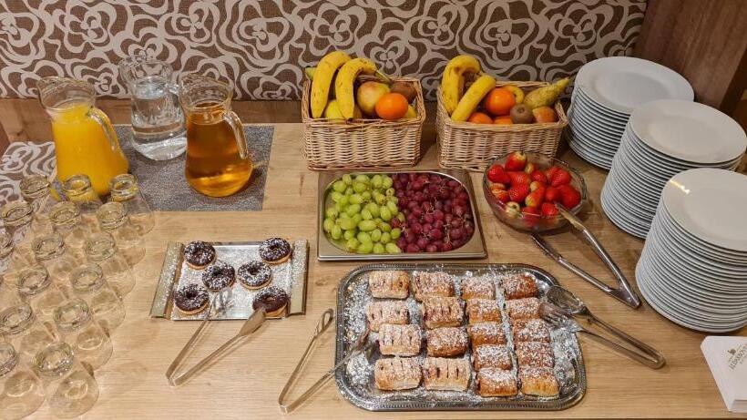 هتل Pension Elektra