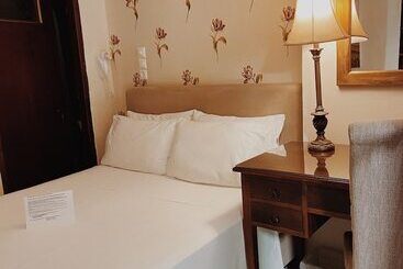 هتل Five Seasons Pension
