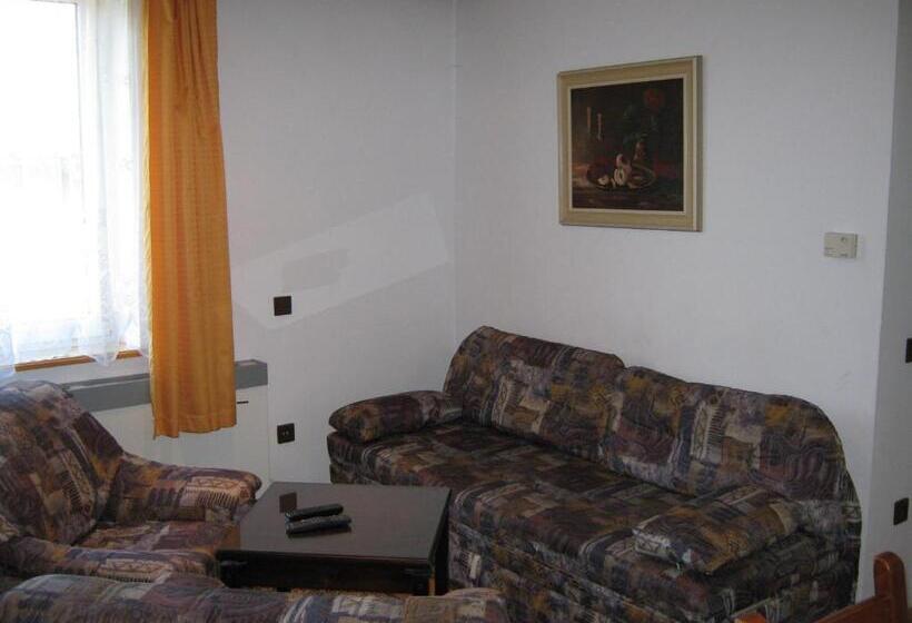 هتل Privat Apartma Ulrych