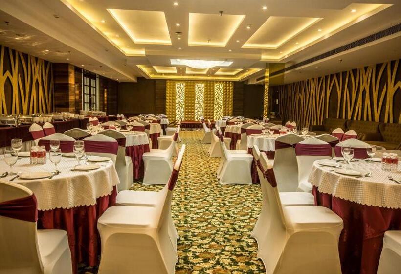 Отель Regenta Central Amritsar