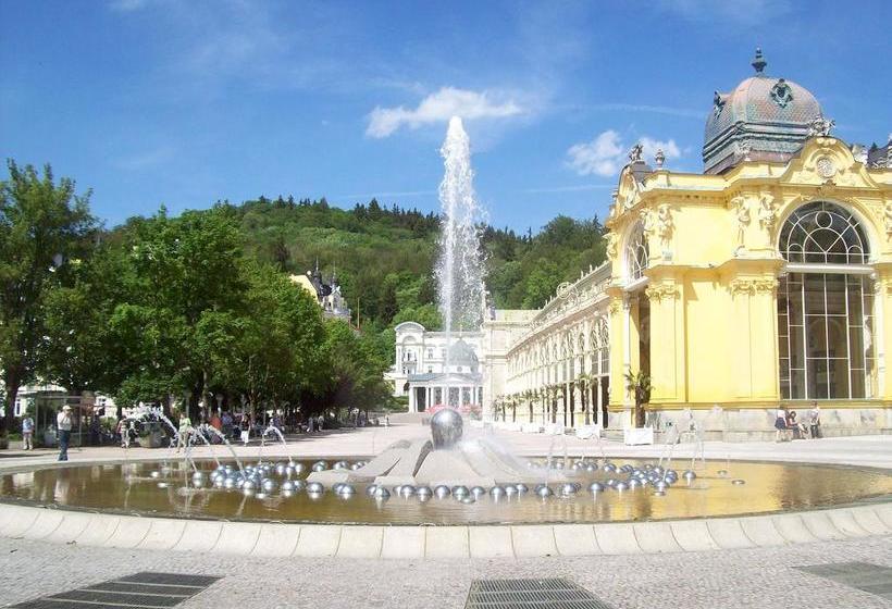 هتل Penzion Speedway