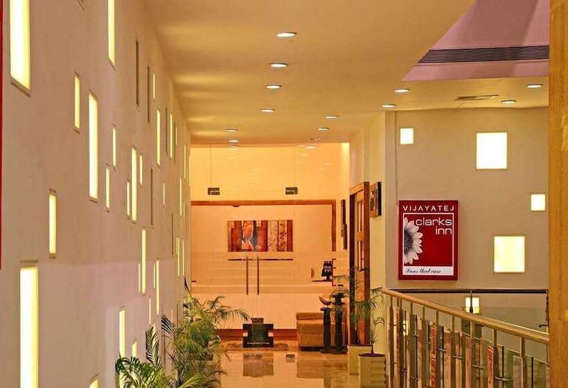 هتل Vijaya Tej Clarks Inn