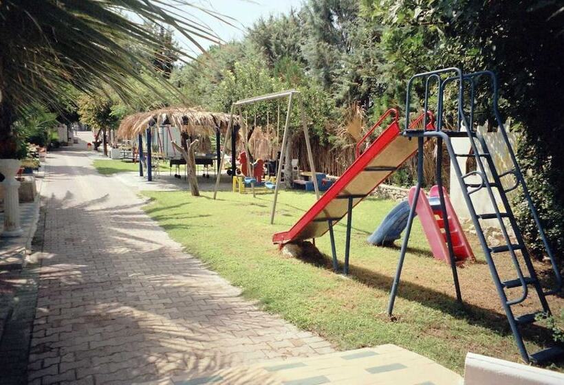 هتل Villa George
