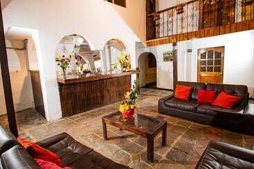 Posada Catama Inn