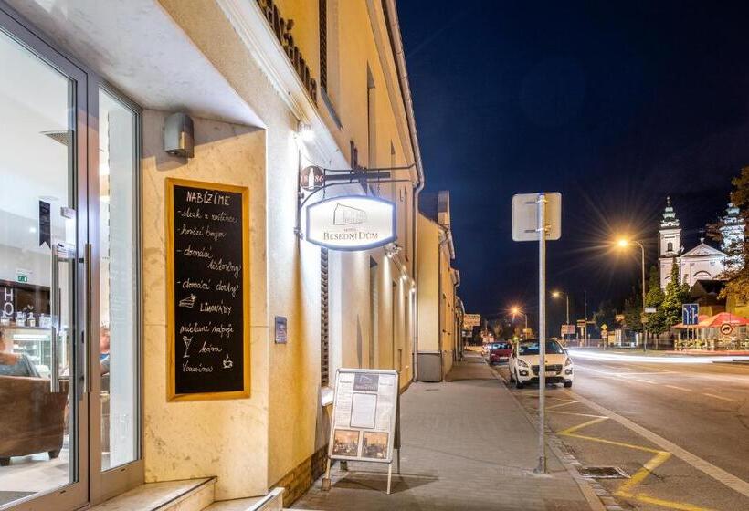 Wine & Wellness Hotel Besední Dům