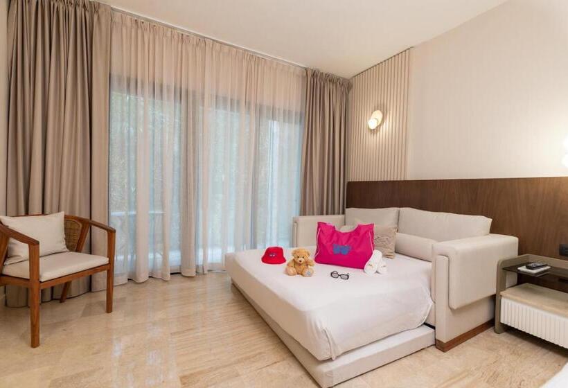 Family Selection at Grand Palladium Kantenah Resort & Spa - All Inclusive